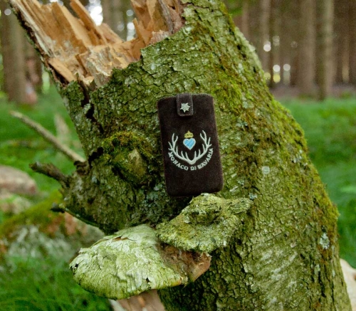 Smartphone Etui Echtes Wildleder dunkelbraun mit Monaco di Bavaria Emblem